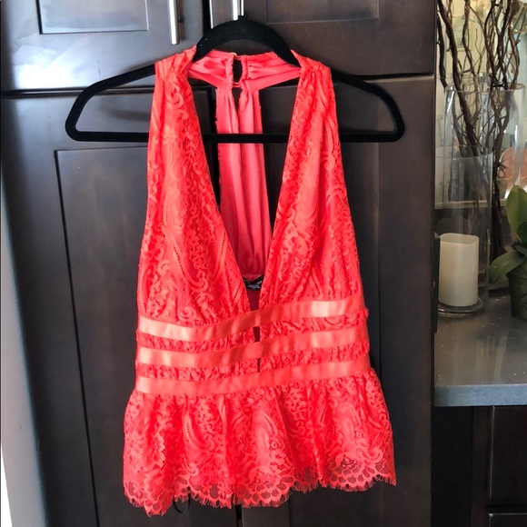 bebe Tops - Bebe lace poppy red peplum top